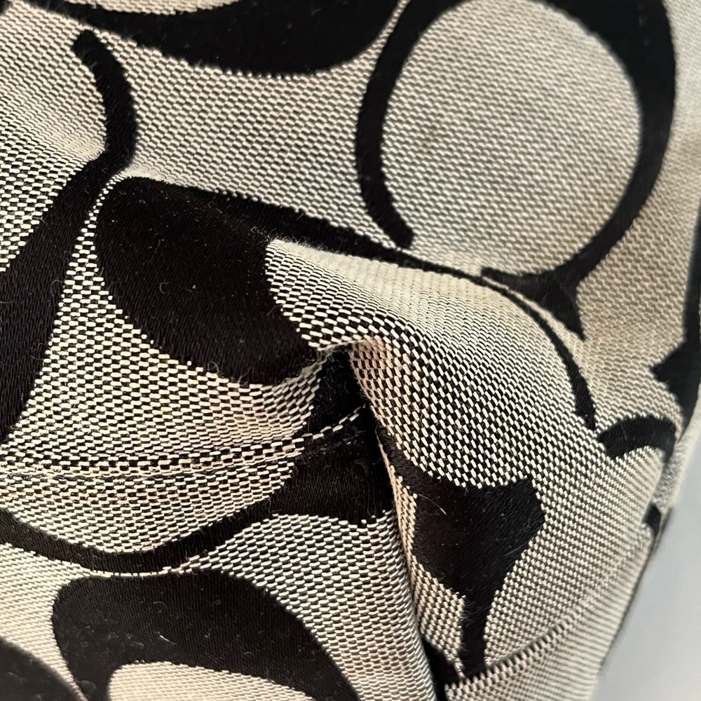 Coach Black and Red Signature Bag - Picture 9 of 16
